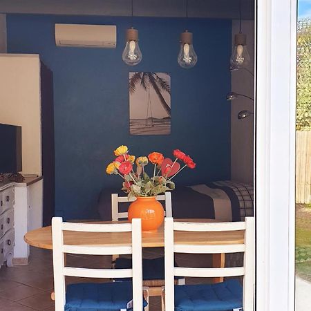 Studio 33 M2 Au Calme Proche Hyeres La Crau Bagian luar foto
