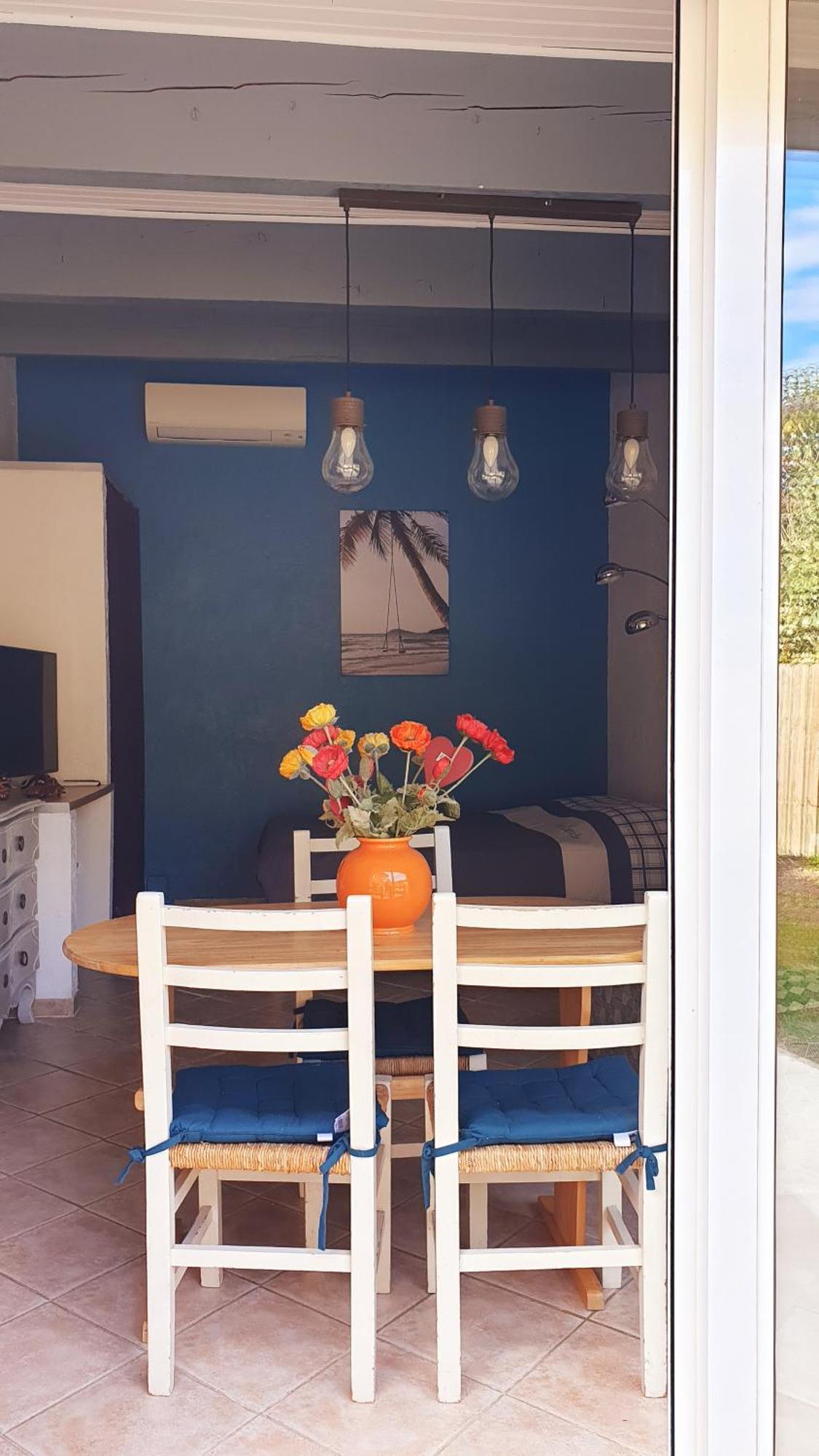 Studio 33 M2 Au Calme Proche Hyeres La Crau Bagian luar foto