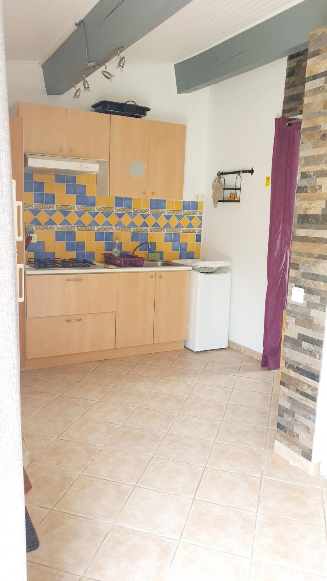 Studio 33 M2 Au Calme Proche Hyeres La Crau Bagian luar foto
